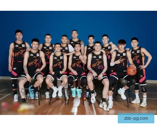 全明星对抗赛：巅峰对决再现辉煌