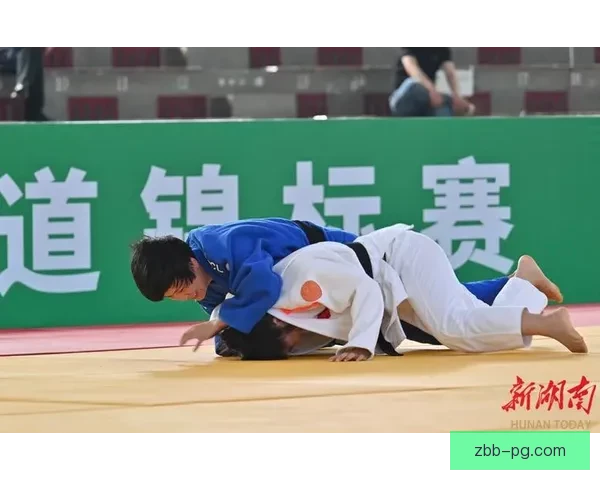 柔道锦标赛：挑战高手，争夺荣耀