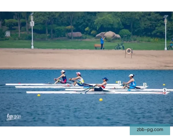 赛艇风采，激情回放 绚丽盛宴