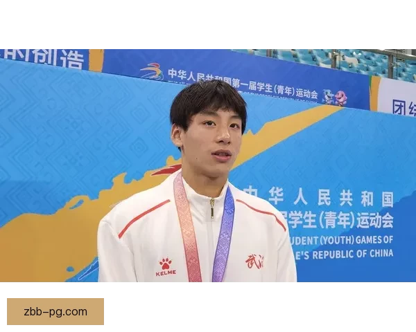 跳水邀请赛：魅力水花飞溅，挑战新高度